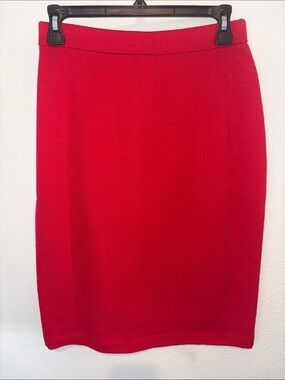 St. John Collection red Skirt Knee Length Knit material FA 08 group 4